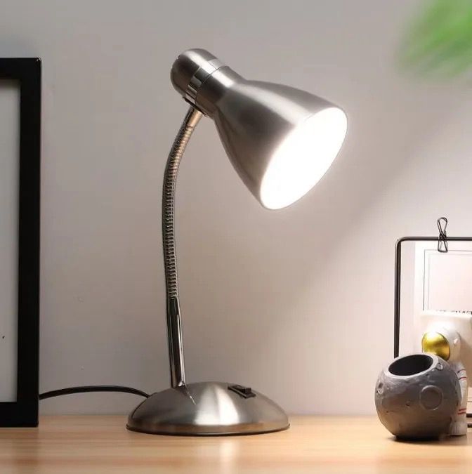 Vista 4 de Lampara Escritorio Cuello Flexible - COLOR: negro